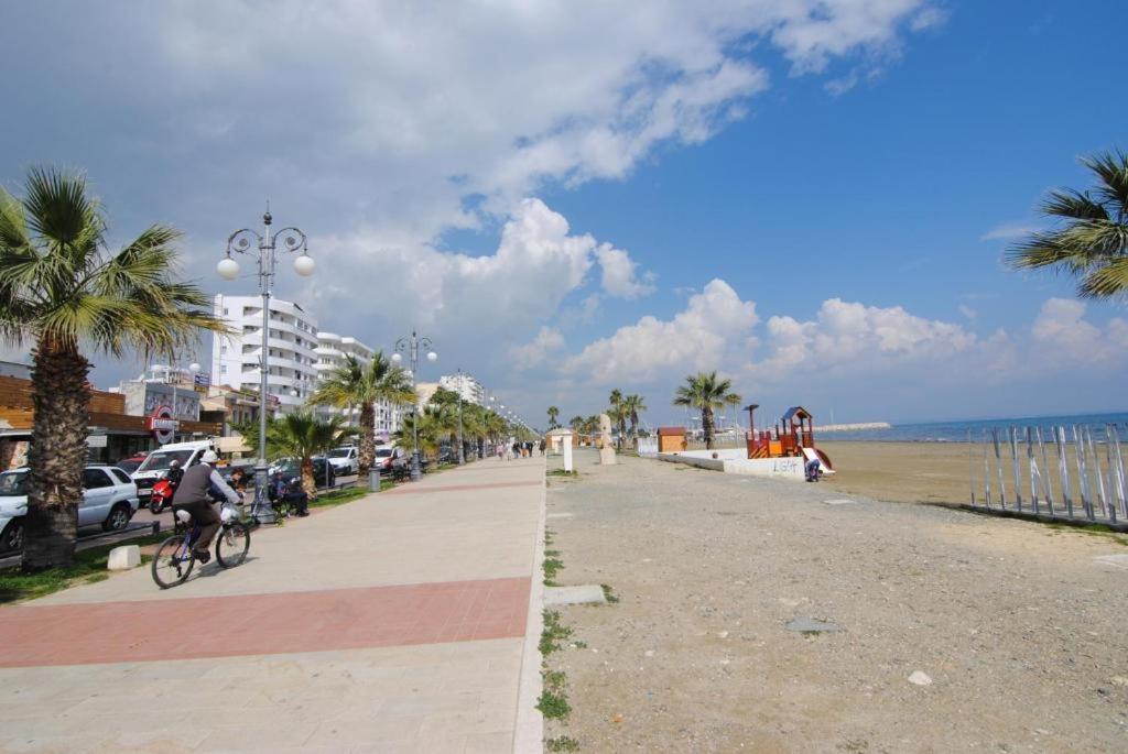 La C Mer Larnaka Exterior foto